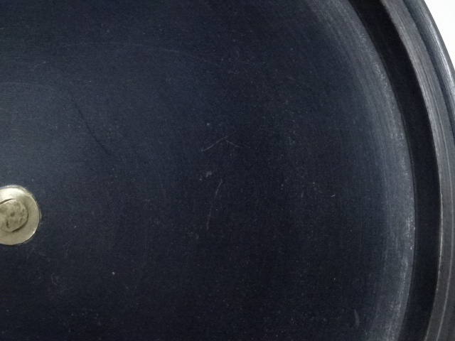  釜師道彦造　菊桐地紋政所釜（銀ツマミ）（共箱）